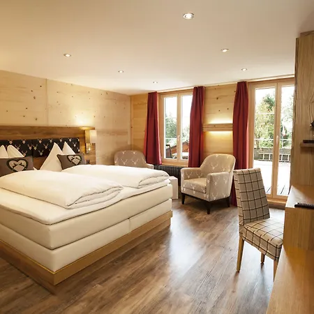 Waldrand Hotel Lenk