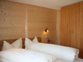 Szálloda Waldrand Lenk