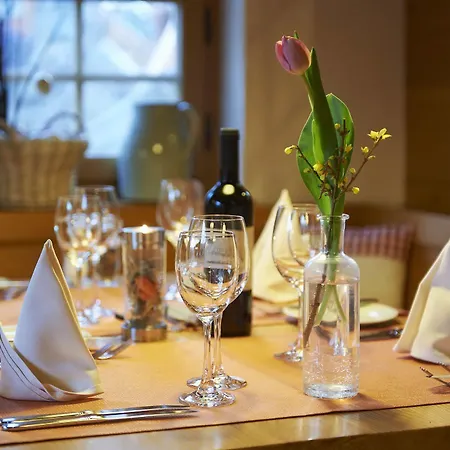 מלון Waldrand 3*